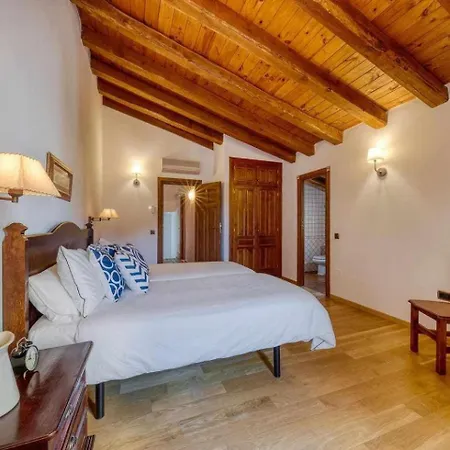 Villa Cuesta Del Reloj à Piedralaves Extérieur photo