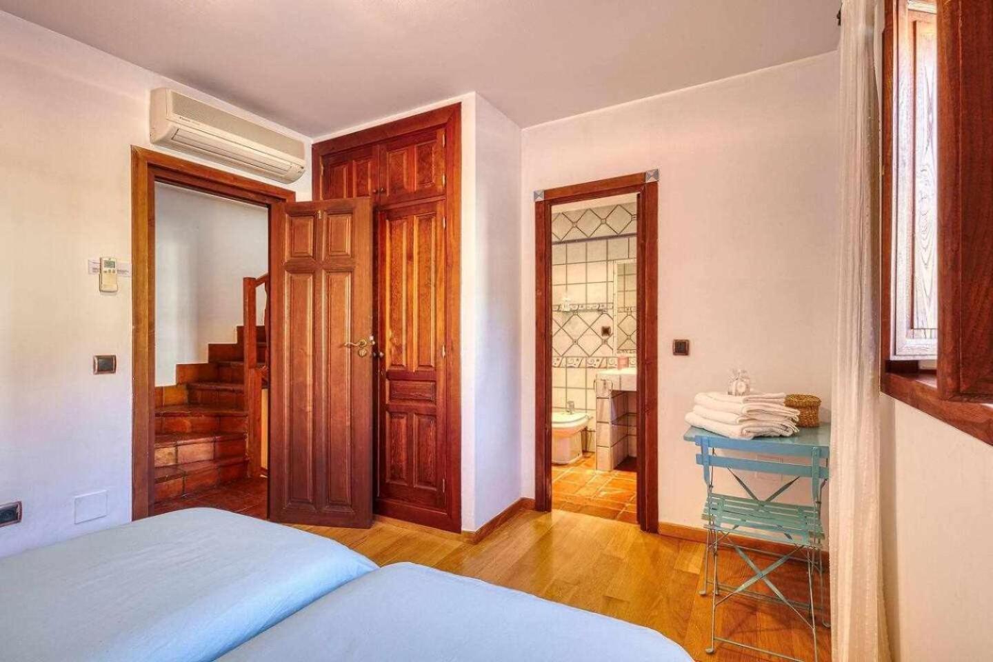 Holiday home Cuesta Del Reloj